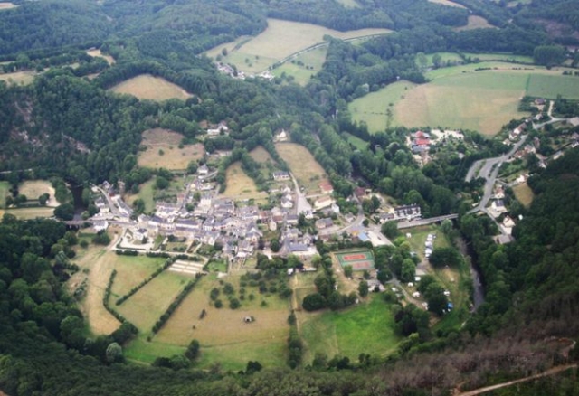  在 St Leonard des Bois 徒步旅行 